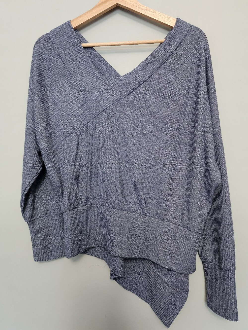 Stella & Dot Asymmetrical V-Neck Women's Sweater in Heather Slate Size Small